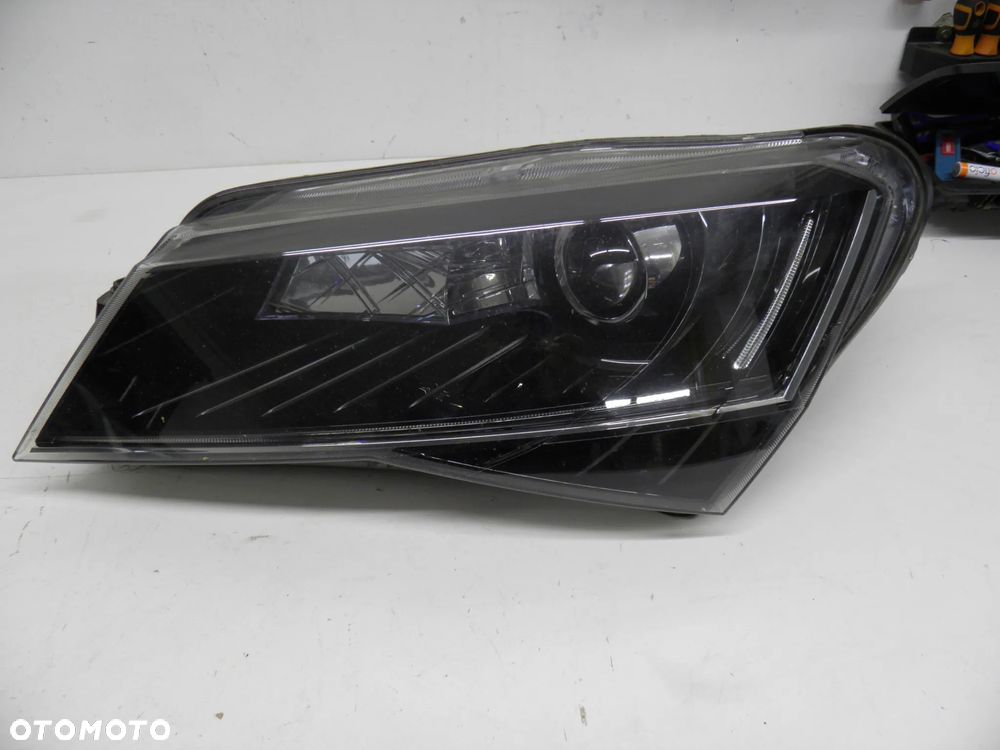 Lampa lewa prawa SKODA SUPERB III XENON 3V1941015A - 8