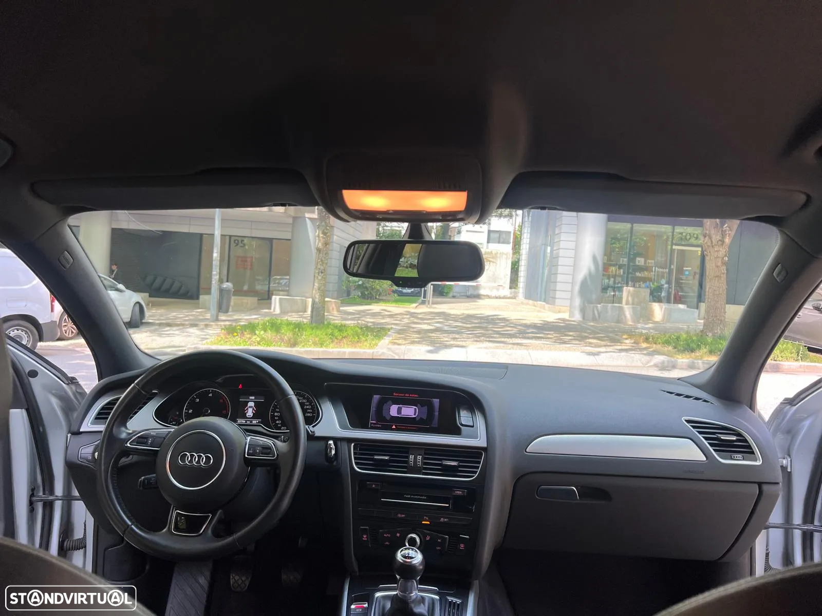 Audi A4 Avant 2.0 TDI Business Line S-line - 25