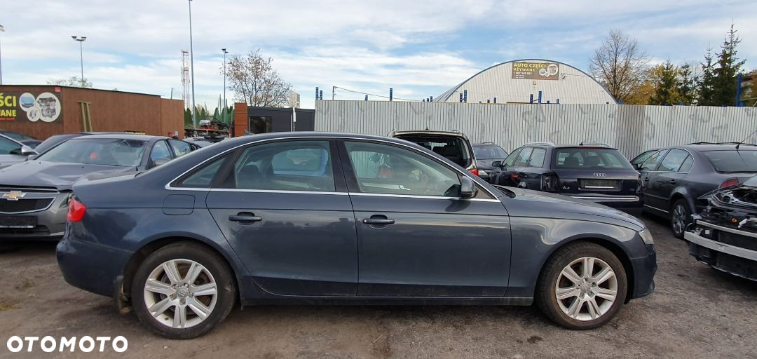 Wszystkie części Audi A4 B8 2.0 TDI CAGA Skrzynia KXP sedan lakier: LZ7H - 2