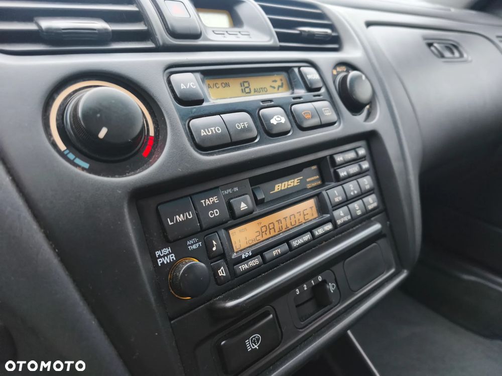 Honda Accord 3.0i ES - 27