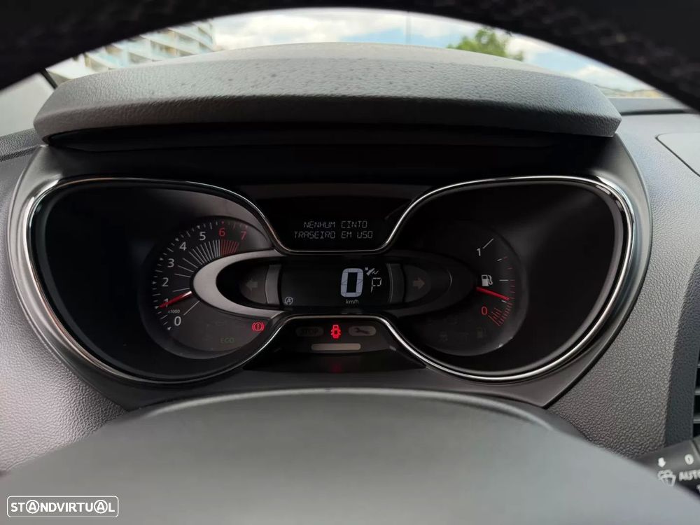 Renault Captur 1.2 TCe Exclusive EDC - 23