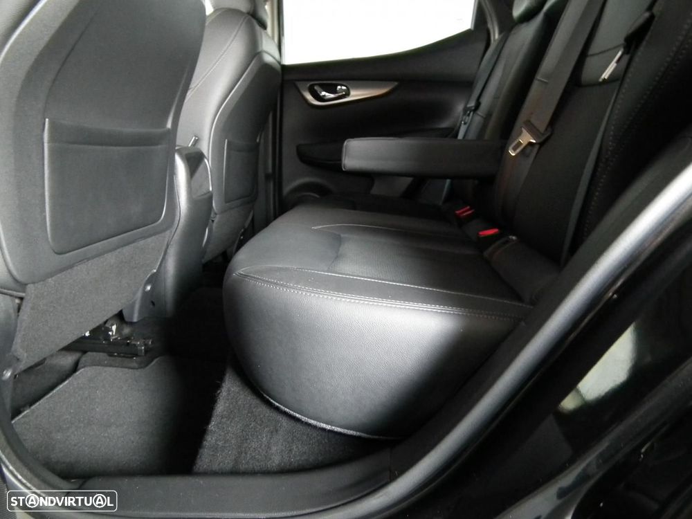 Nissan Qashqai 1.5 dCi N-Connecta DCT - 17