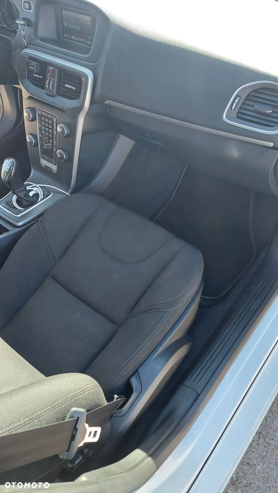 Volvo V40 - 14