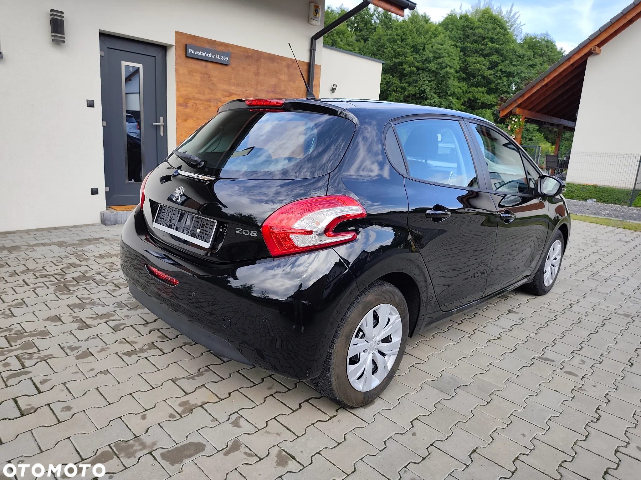 Peugeot 208 - 4