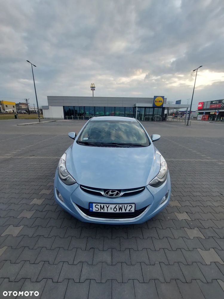 Hyundai Elantra 1.6 Classic + - 3