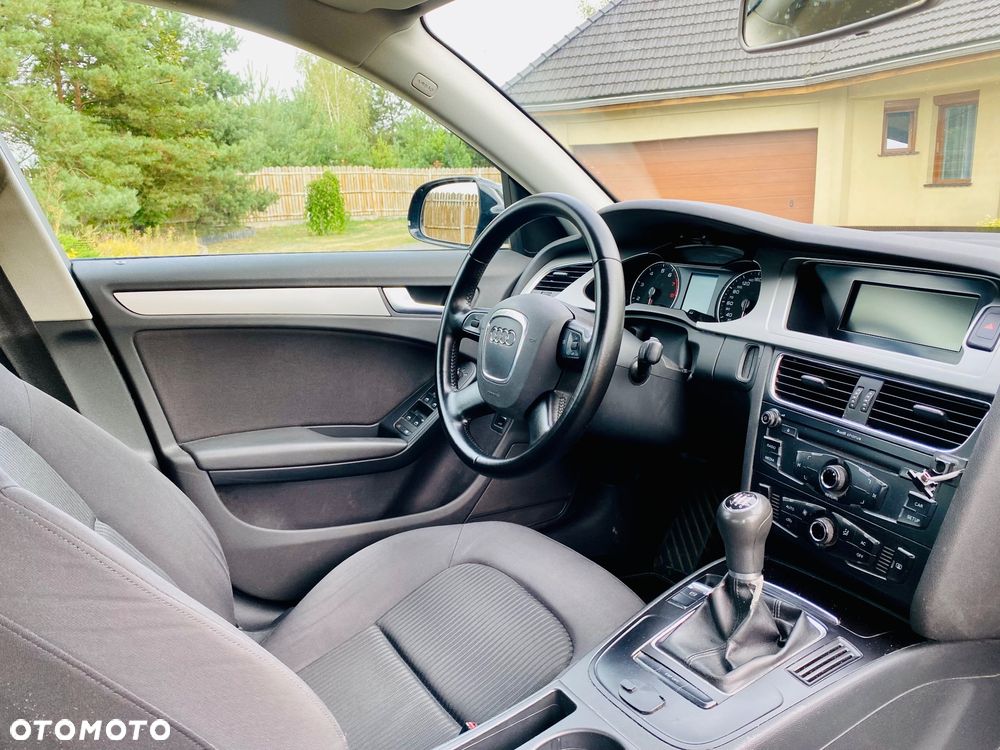 Audi A4 ver-1-8-tfsi-attraction - 29