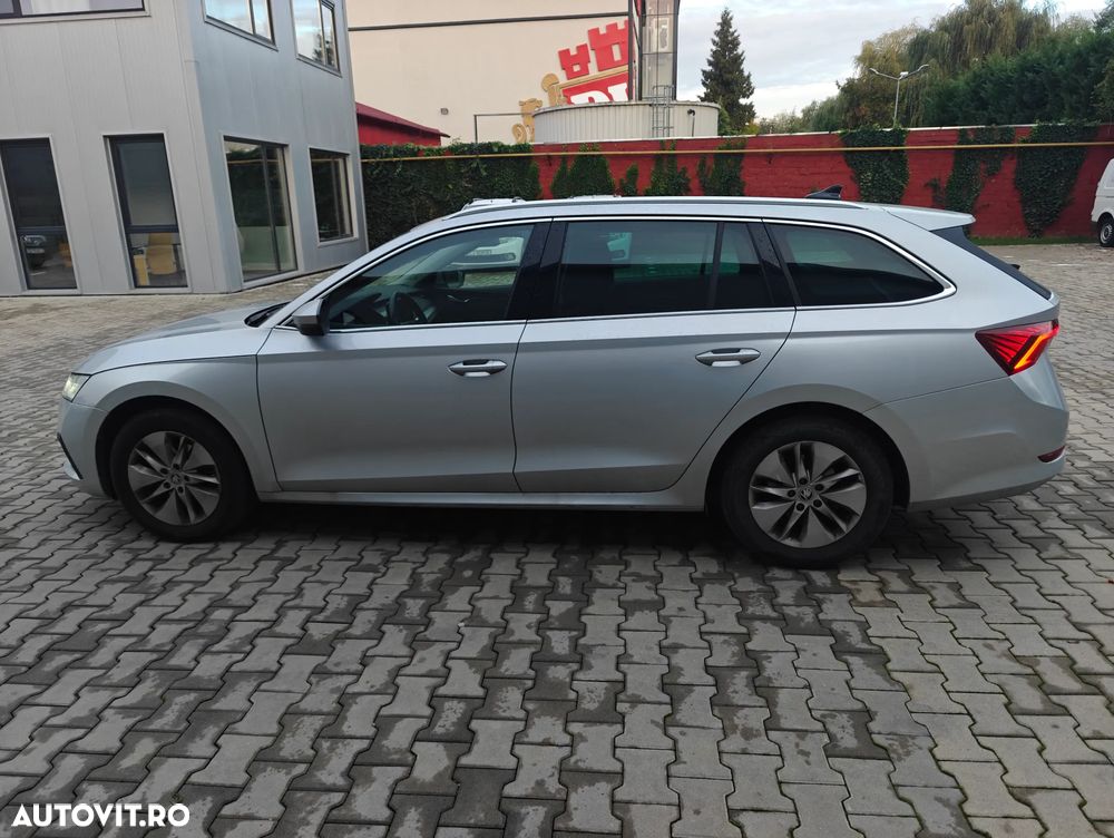 Skoda Octavia Combi 2.0 TDI DSG Tour - 11