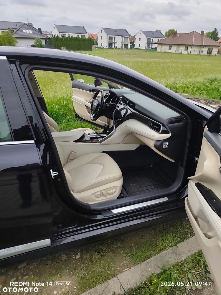 Toyota Camry 2.5 Hybrid Executive CVT - 30