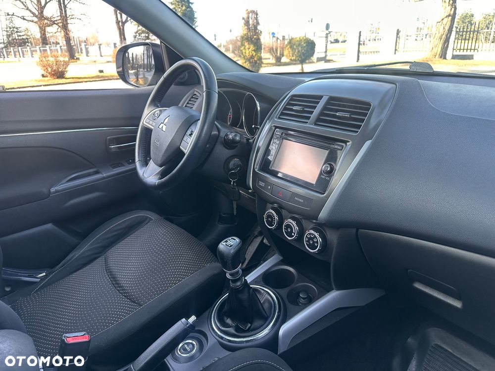 Mitsubishi ASX 1.8 DI-D 4WD Instyle - 32