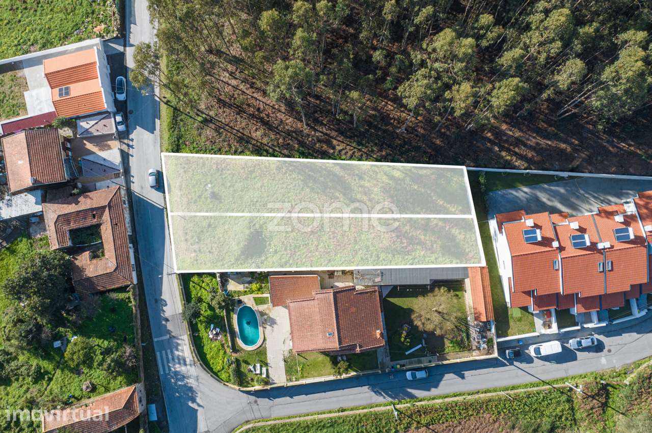 Terreno Urbano com 571m2, Nogueira da Regedoura, Santa Maria da Feira. - Grande imagem: 3/21