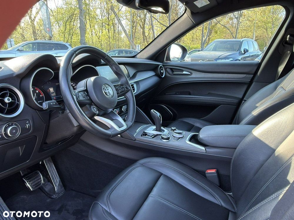 Alfa Romeo Stelvio 2.0 Turbo TI Q4 - 11