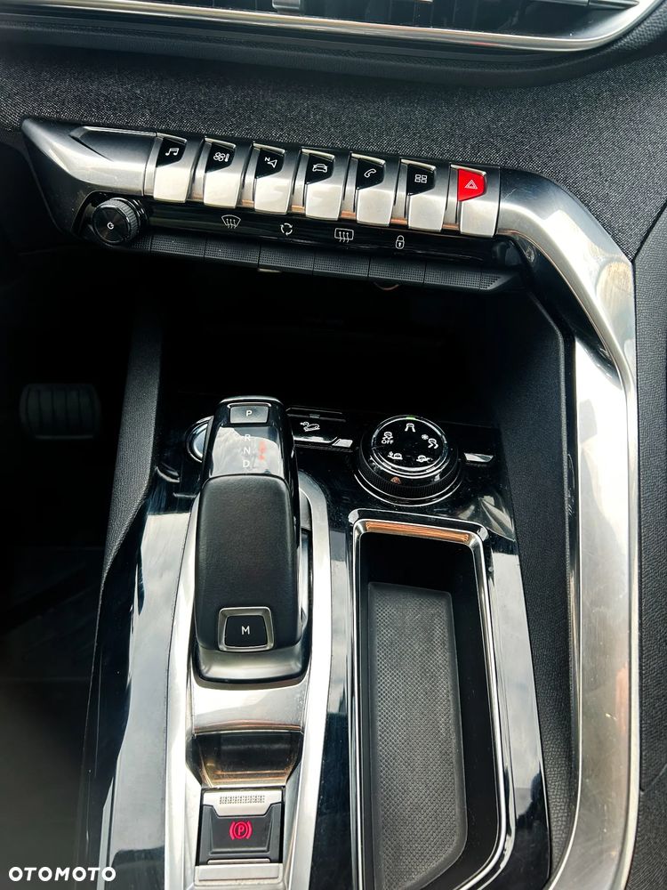 Peugeot 3008 BlueHDi 120 Stop & Start EAT6 Allure - 28