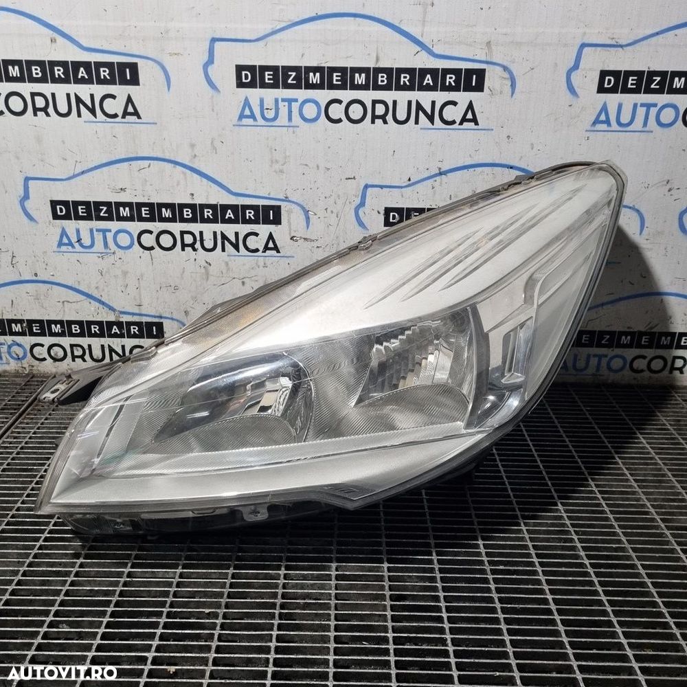 Far Stanga Ford Kuga II 2012 - 2014 SUV 4 Usi (798) Fara xenon - 1