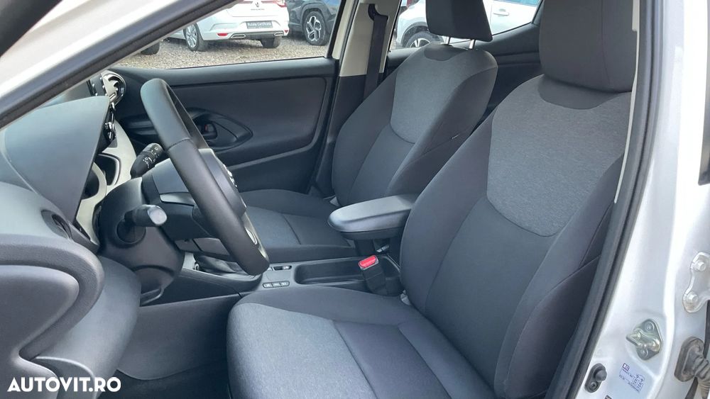 Toyota Yaris 1.5 VVT-i HSD Eco - 14