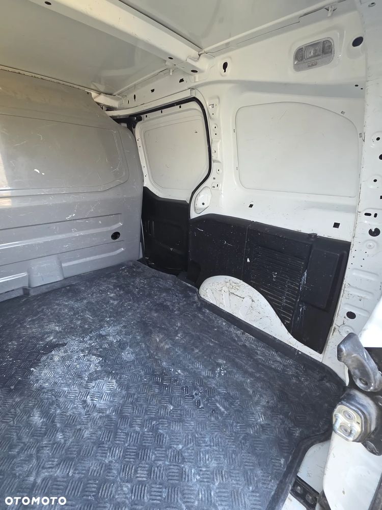 Peugeot Partner 1.6 BlueHDi Active - 21