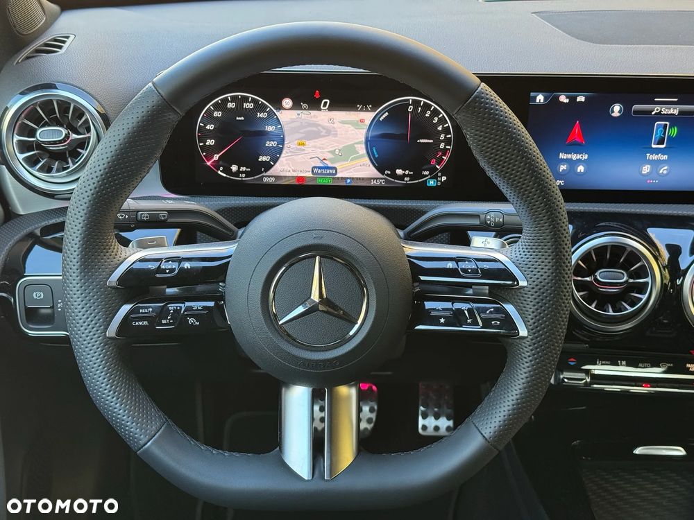 Mercedes-Benz Klasa A 250 e PHEV AMG Line 8G-DCT - 16