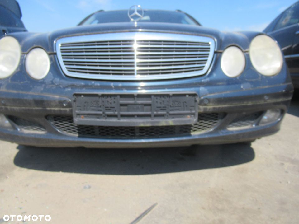 MERCEDES W211 PAS PRZEDNI 3.0 CDI