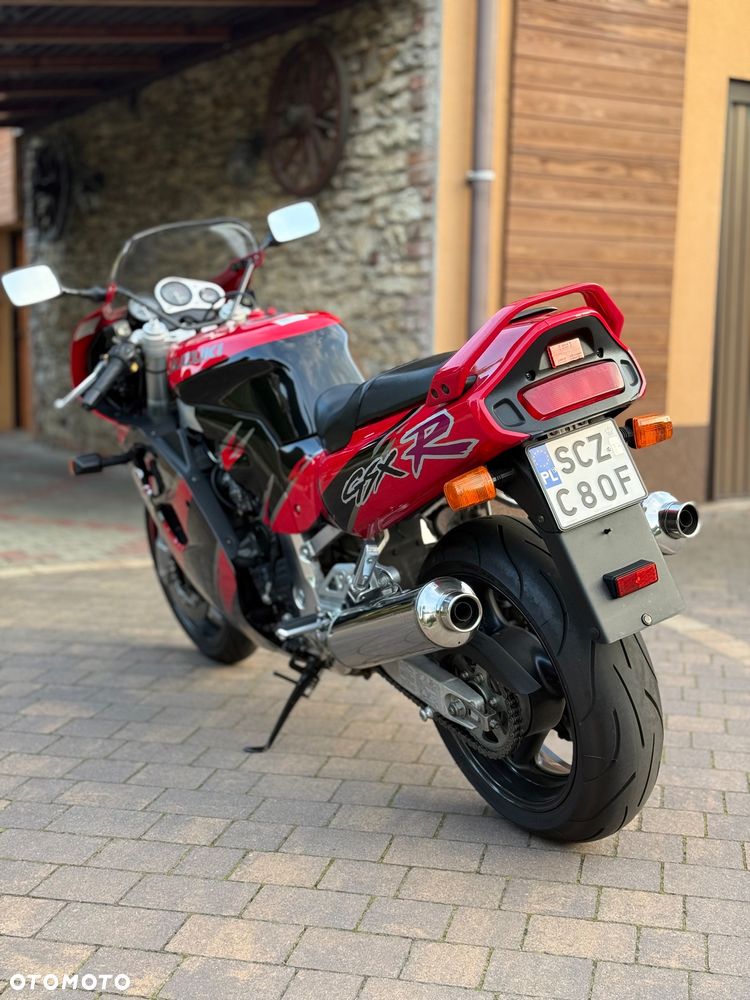 Suzuki GSX-R - 11