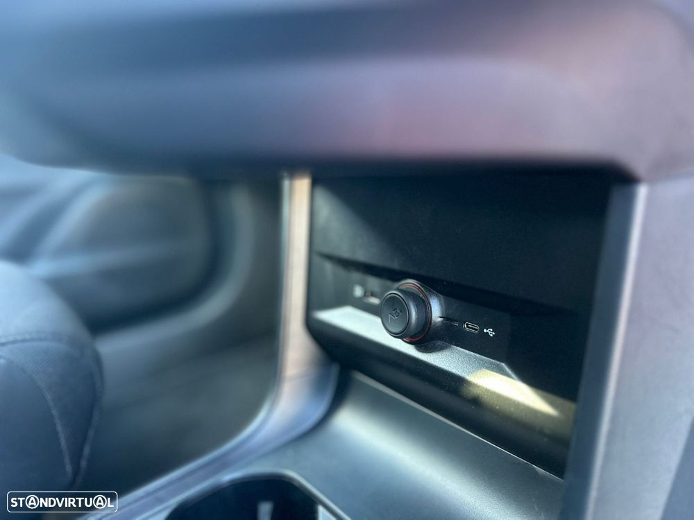 MG MG4 64 kWh Luxury - 40