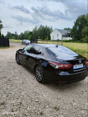 Toyota Camry - 4