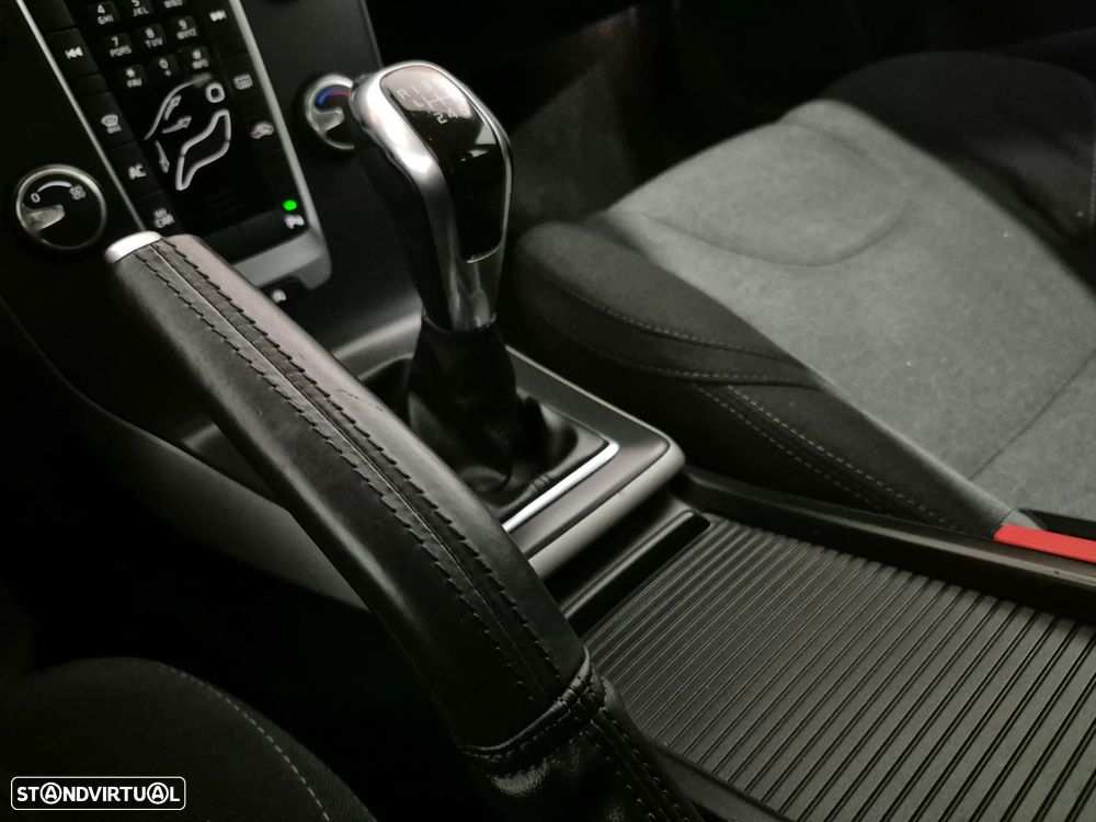 Volvo V40 1.6 D2 Eco Momentum - 28