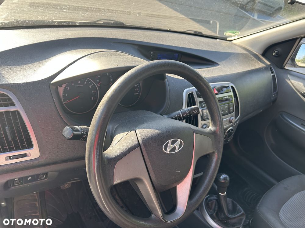 Hyundai i20 - 18