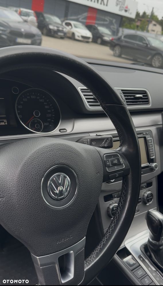 Volkswagen Passat 2.0 TDI DPF DSG Sportline - 16