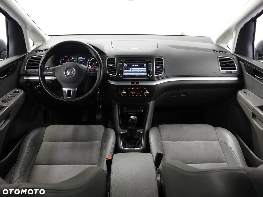 Volkswagen Sharan 2.0 TDI 4Motion BlueMotion Technology Highline - 29