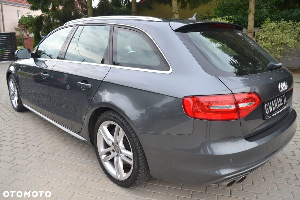 Audi A4 Avant - 11