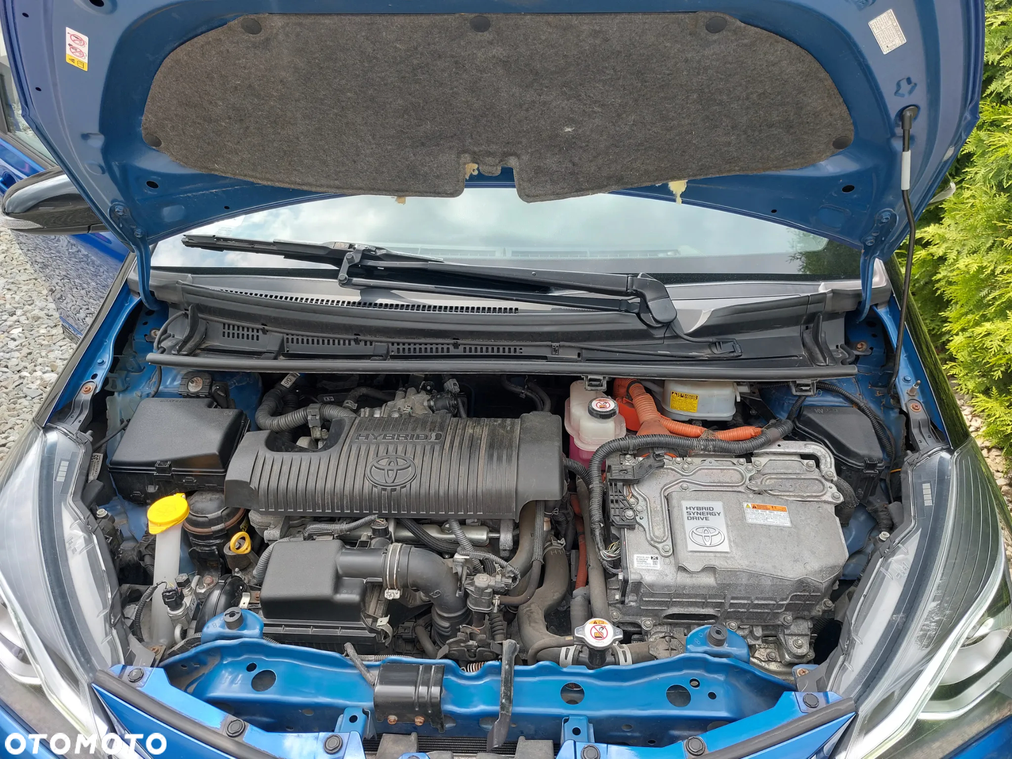 Toyota Yaris Hybrid 100 Selection - 27