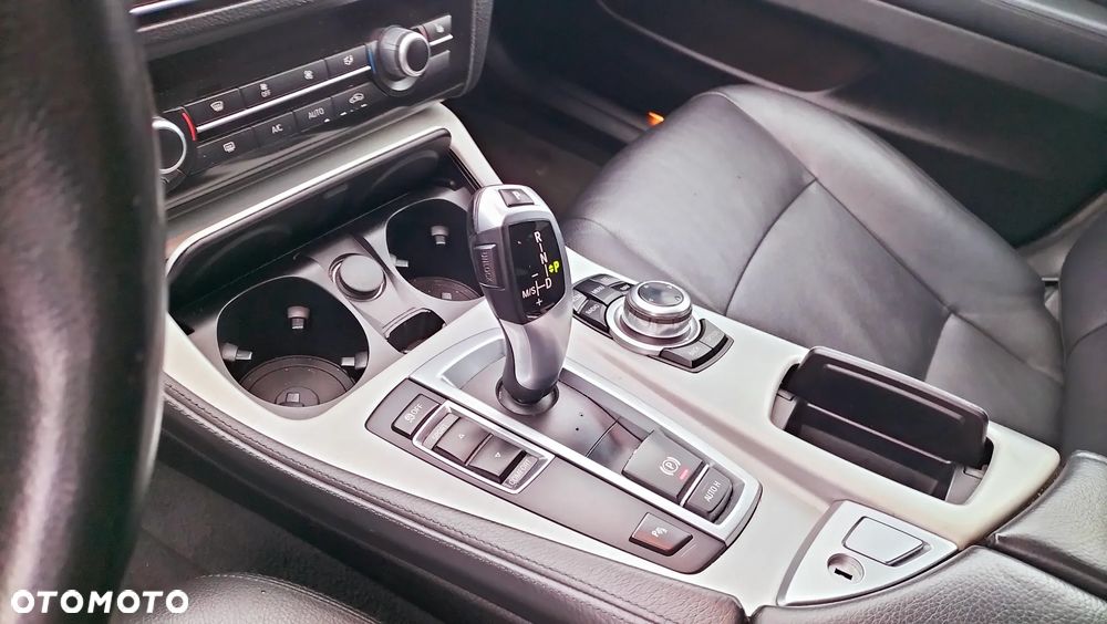 BMW Seria 5 520d xDrive - 4
