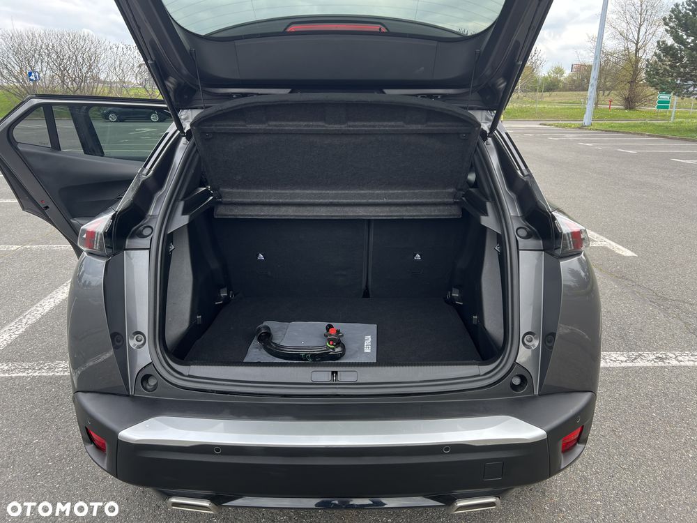 Peugeot 2008 PureTech 130 EAT8 GT Exclusive - 17