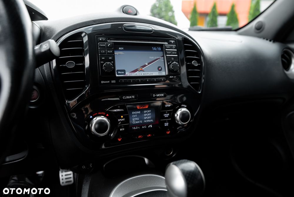 Nissan Juke 1.6 T Tekna 4x4 - 34