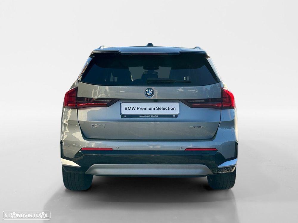 BMW iX1 eDrive20 - 4