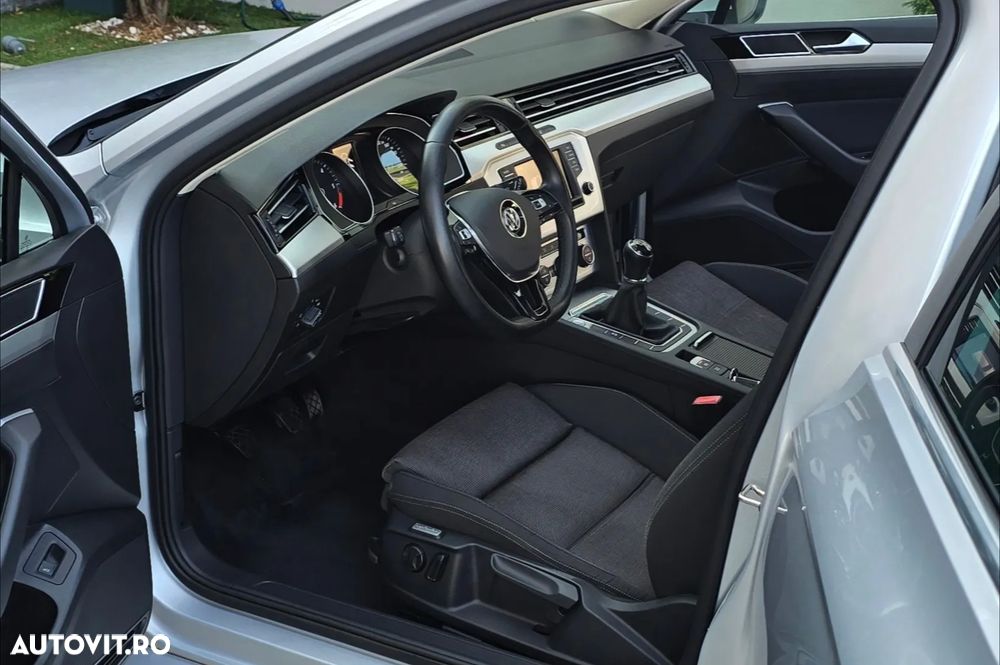 Volkswagen Passat 2.0 TDI Comfortline - 7
