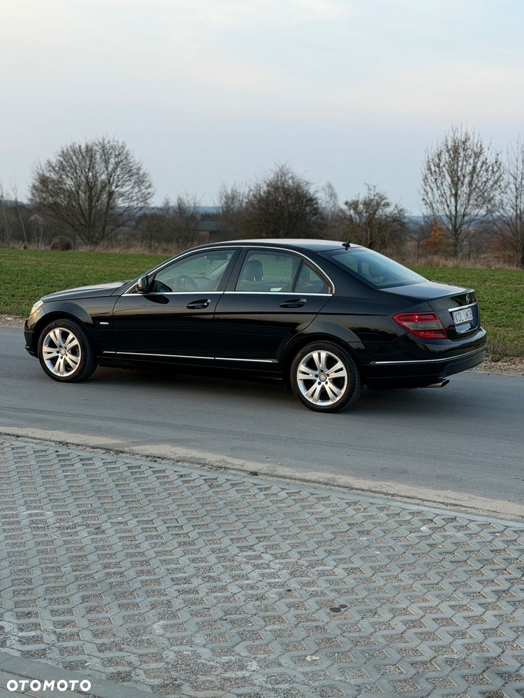 Mercedes-Benz Klasa C 220 CDI DPF Automatik Avantgarde - 26