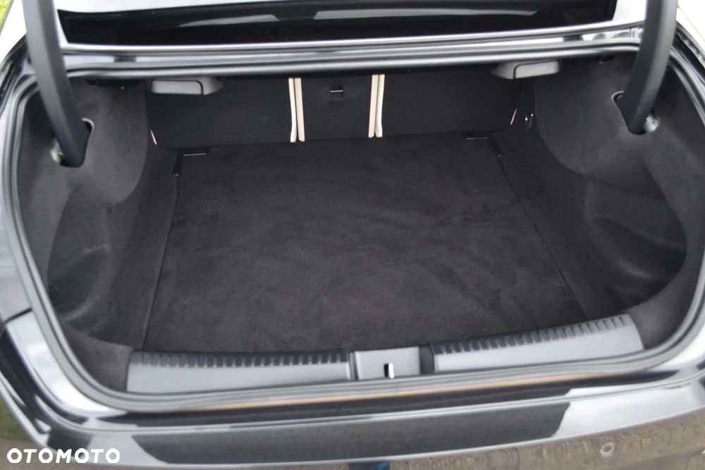 Mercedes-Benz CLA - 17