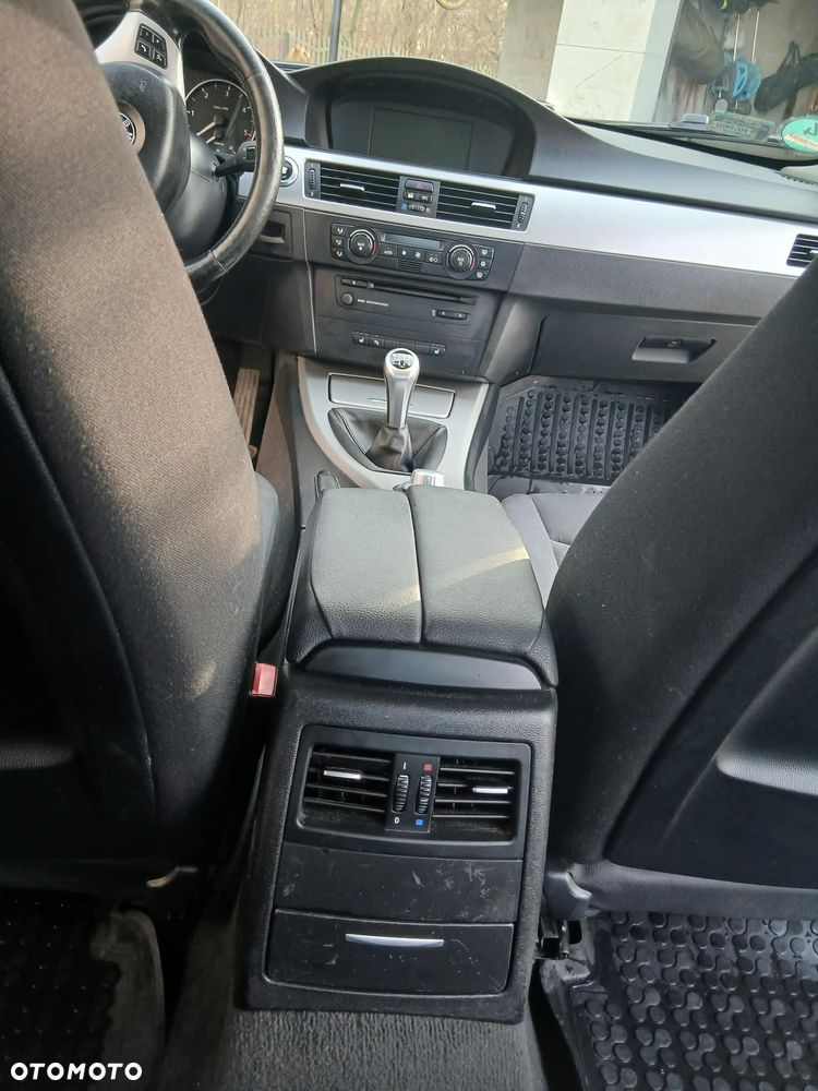 BMW Seria 3 320d - 15