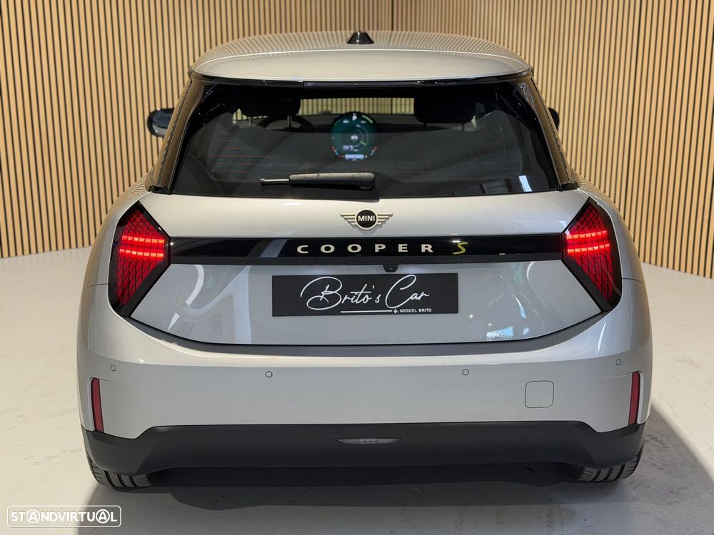 MINI 3 Portas Cooper SE Essential - 5
