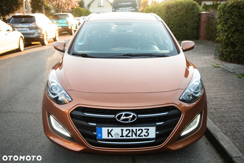 Hyundai i30 1.6 GDI Premium - 10