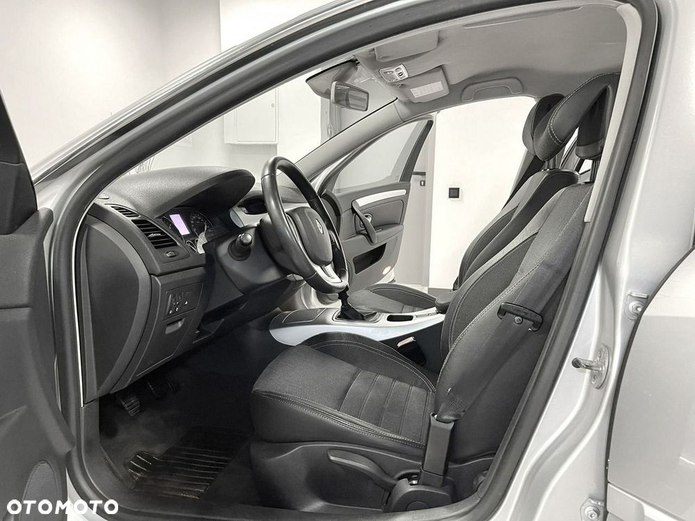 Renault Laguna 2.0 DCi FAP Dynamique - 10