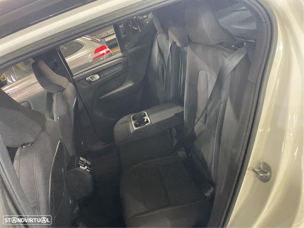 Volvo XC 40 Recharge Plus - 10