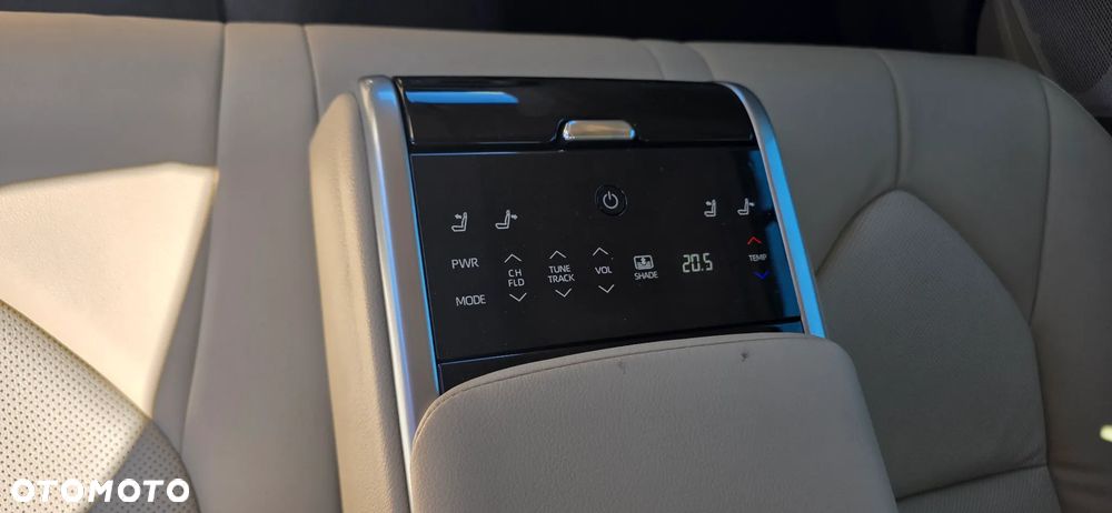 Toyota Camry 2.5 Hybrid Executive CVT - 7