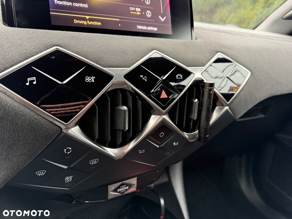 DS Automobiles DS 3 Crossback - 12