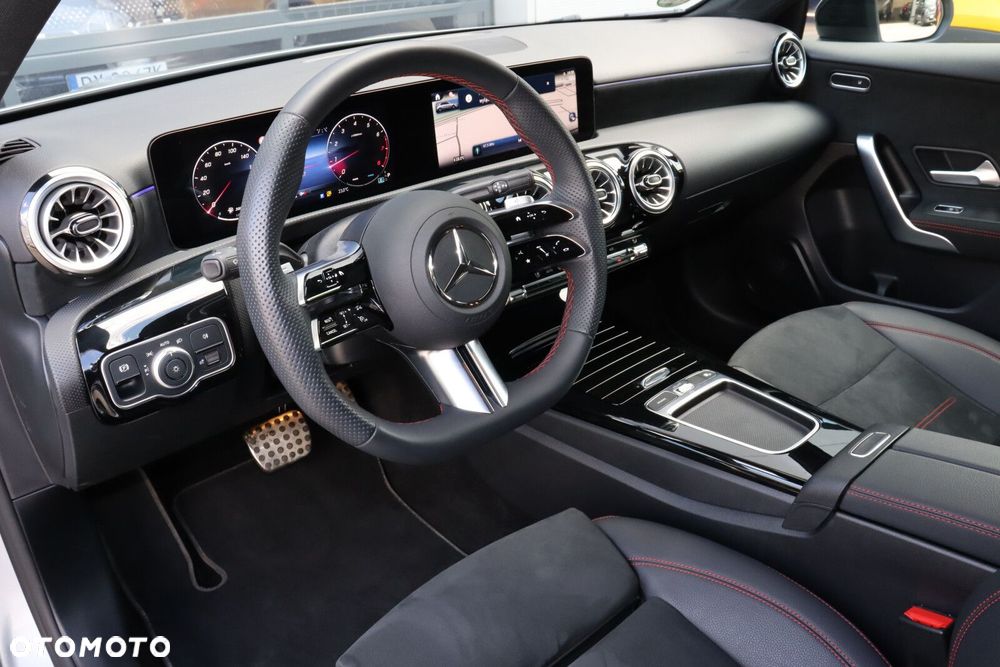 Mercedes-Benz Klasa A 200 AMG Line 7G-DCT - 10