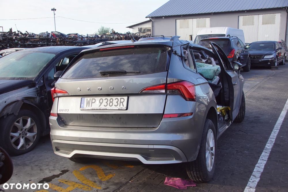 Auto na części - Skoda Kamiq 1.0 TSI 110 KM DLAA URG LF7C 2023R Silnik Skrzynia Drzwi Szyba Lusterko Lampa Deska Kokpit Sterownik Moduł Alternator Rozrusznik Czujnik - 4