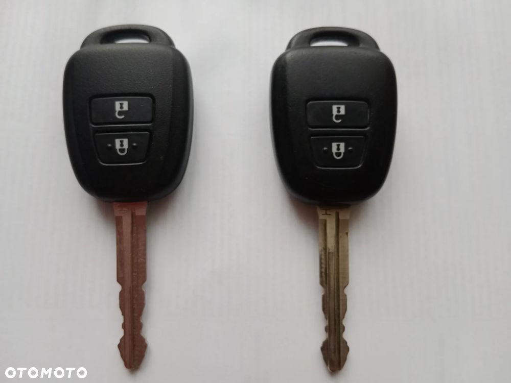 Toyota RAV4 2.0 Premium MS - 38