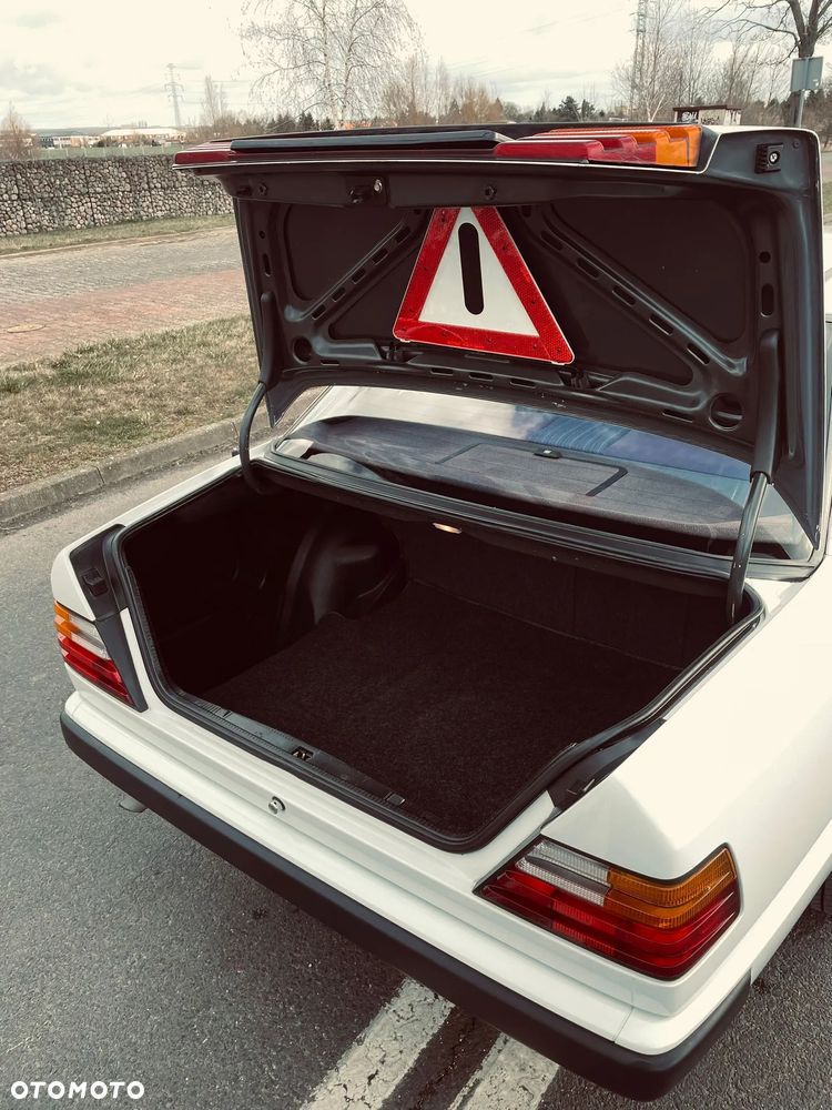 Mercedes-Benz W124 (1984-1993) - 10