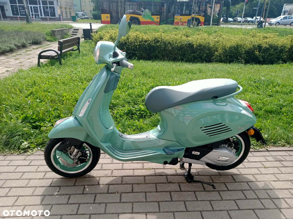 Vespa Primavera - 2