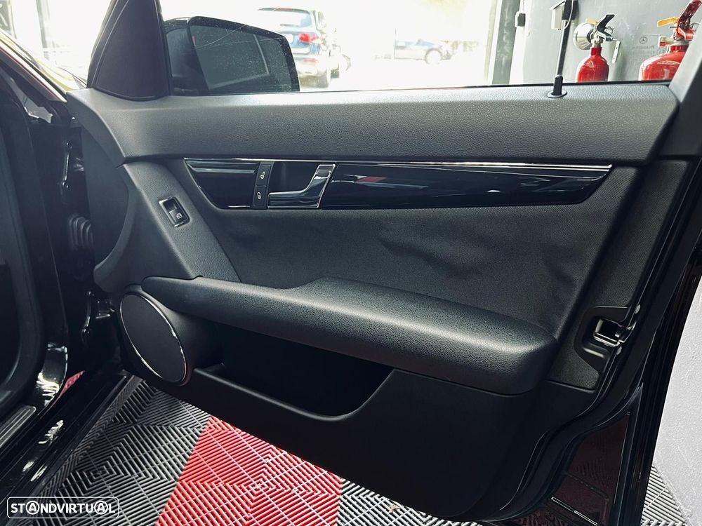 Mercedes-Benz C 220 CDi Avantgarde BlueEfficiency - 36
